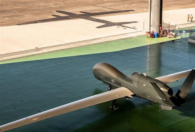 Connecting NATO AGS aircraft to the rest of the Alliance