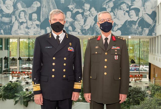 New NATO Military Committee Chair visits NCI Agency