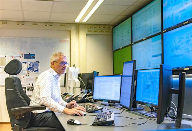 Keeping NATO connected