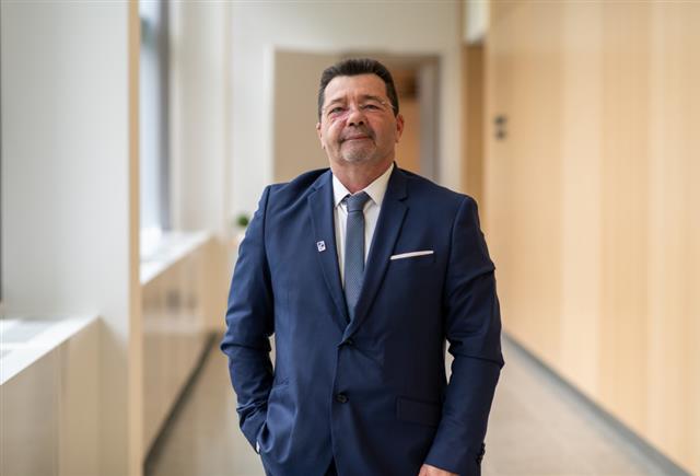 Meet Artur Santos, Application and Information Knowledge Management (IKM) Officer