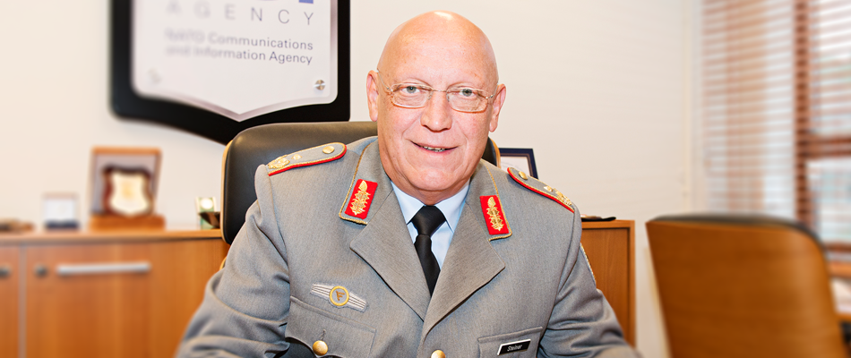 Visit of Commander German CIS Command to the NCI Agency